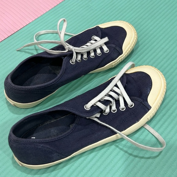 TRETORN CANVAS Tennis Shoes - Picture 2 of 7